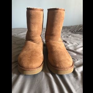 Chestnut Ugg’s. Men’s 9 / Women’s 11